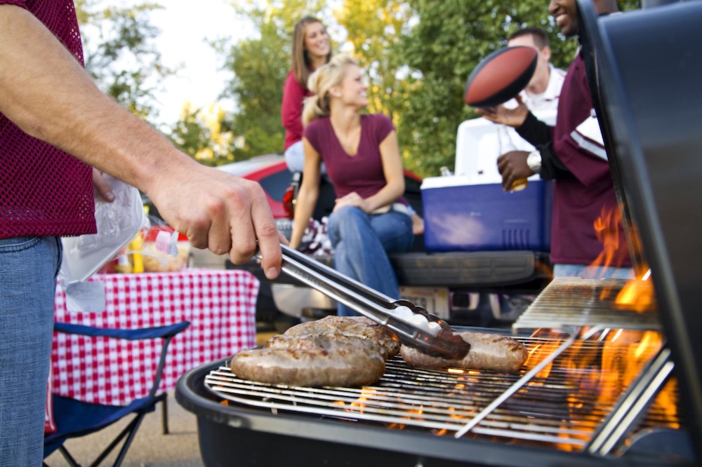 Thumbnail for 8 Low Carb Tips for a Successful Summer Cookout!