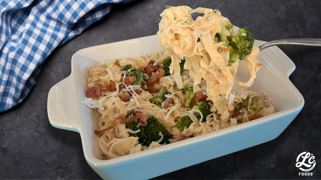 Low Carb Pasta with White Cheddar Cheese Sauce, Broccoli & Bacon The